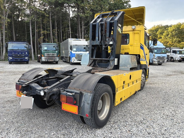 UDトラックスクオントレーラーヘッド（トラクターヘッド）大型（10t）[写真04]