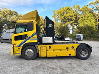 UDトラックスクオントレーラーヘッド（トラクターヘッド）大型（10t）[写真06]