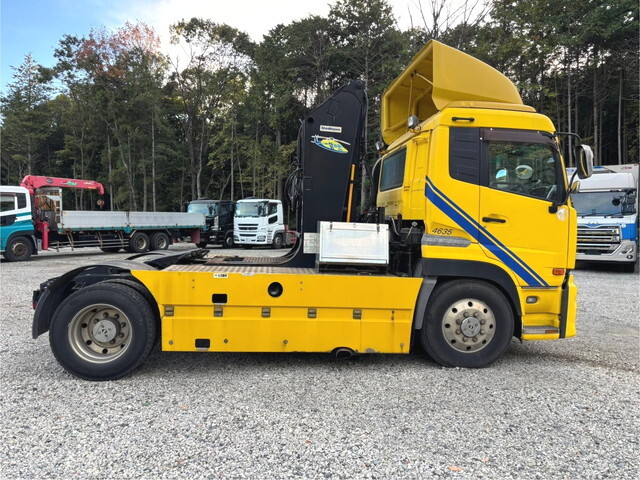 UDトラックスクオントレーラーヘッド（トラクターヘッド）大型（10t）[写真07]