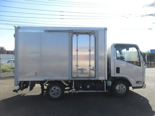 いすゞエルフアルミバン小型（2t・3t）[写真06]