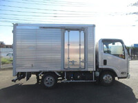 いすゞエルフアルミバン小型（2t・3t）[写真07]