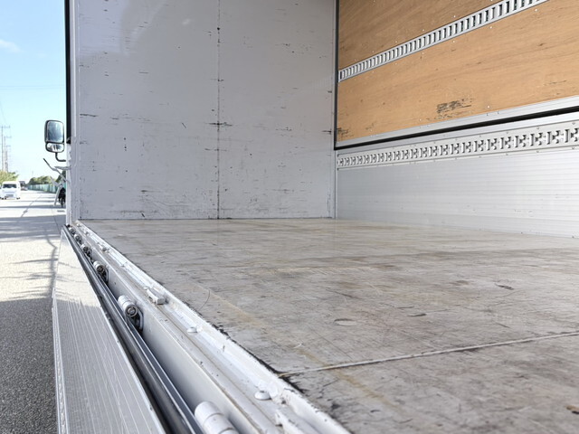 日野デュトロアルミウイング小型（2t・3t）[写真25]