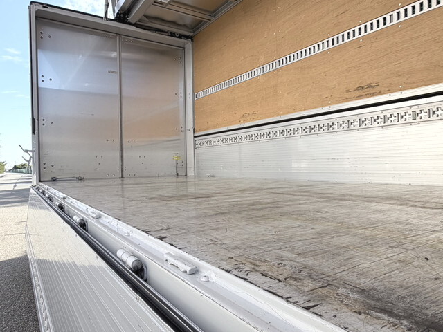 日野デュトロアルミウイング小型（2t・3t）[写真26]