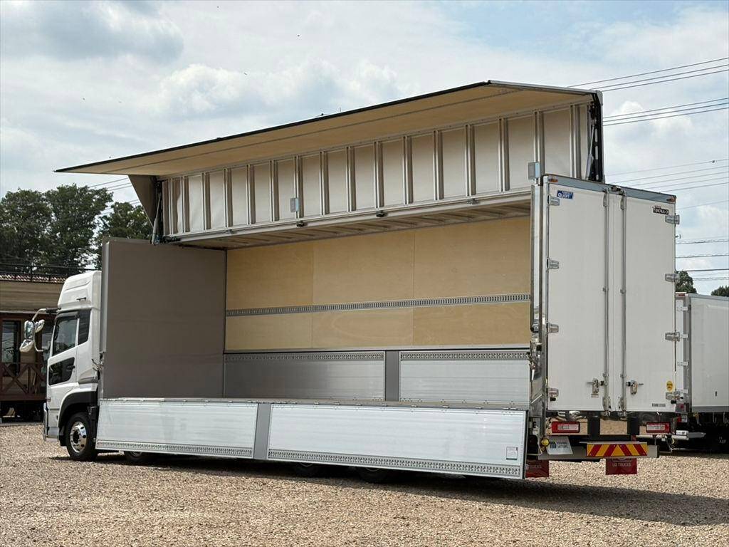 UDトラックスクオンアルミウイング大型（10t）[写真12]