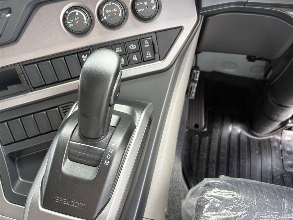 UDトラックスクオンアルミウイング大型（10t）[写真23]