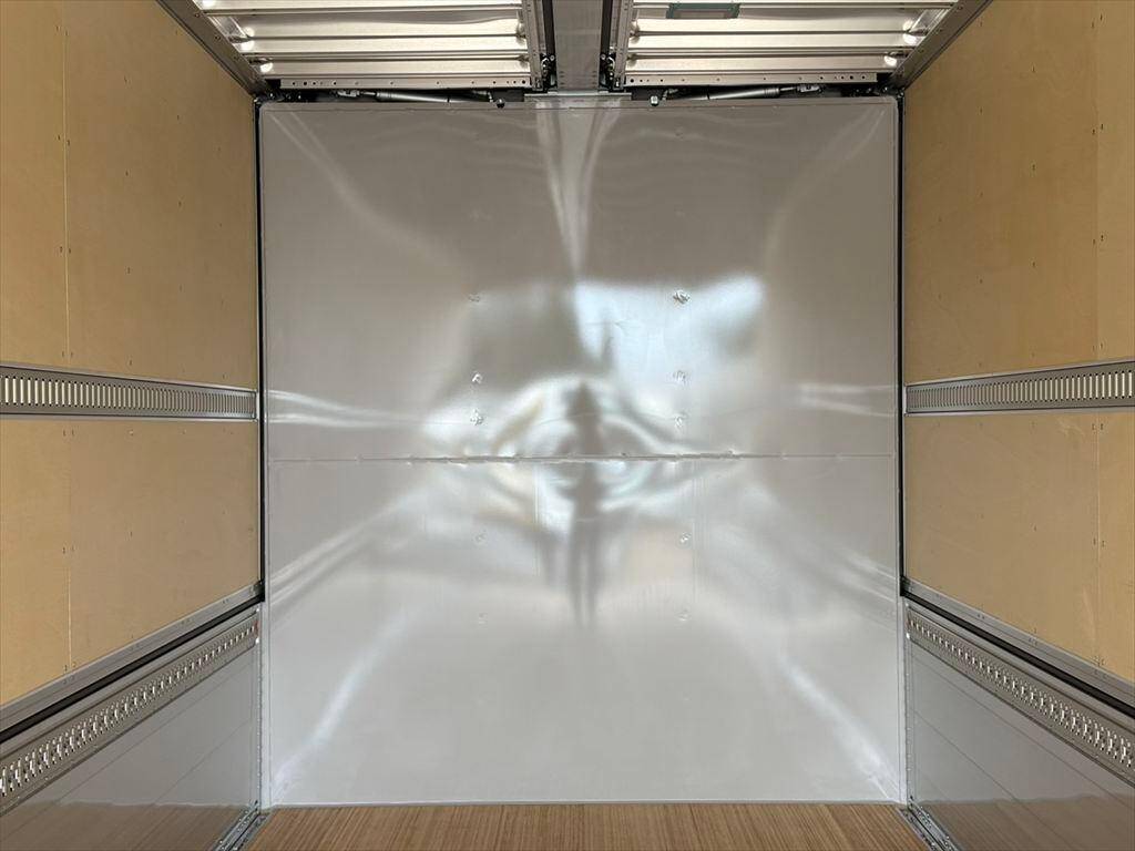 UDトラックスクオンアルミウイング大型（10t）[写真07]