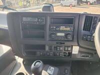 いすゞギガアルミウイング大型（10t）[写真22]