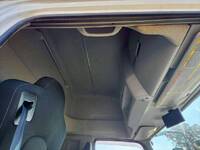 いすゞギガアルミウイング大型（10t）[写真24]