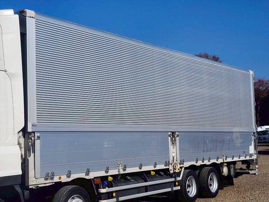 いすゞギガアルミウイング大型（10t）[写真06]