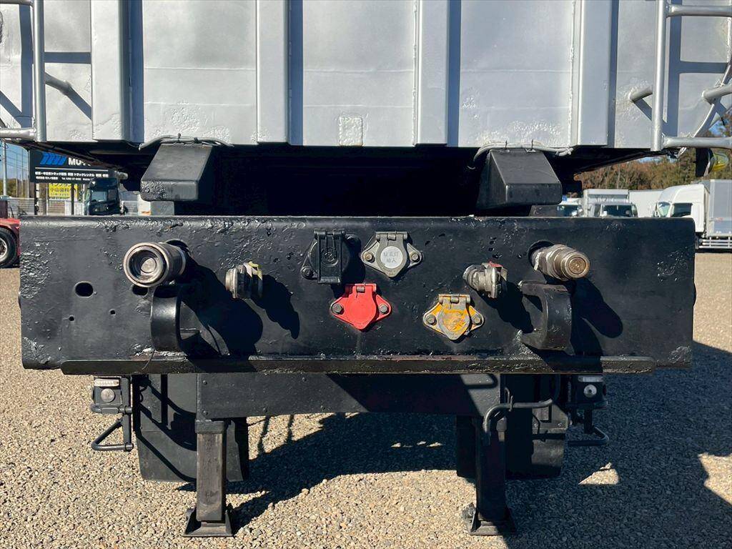 その他のメーカーその他の車種土砂ダンプトレーラー大型（10t）[写真17]