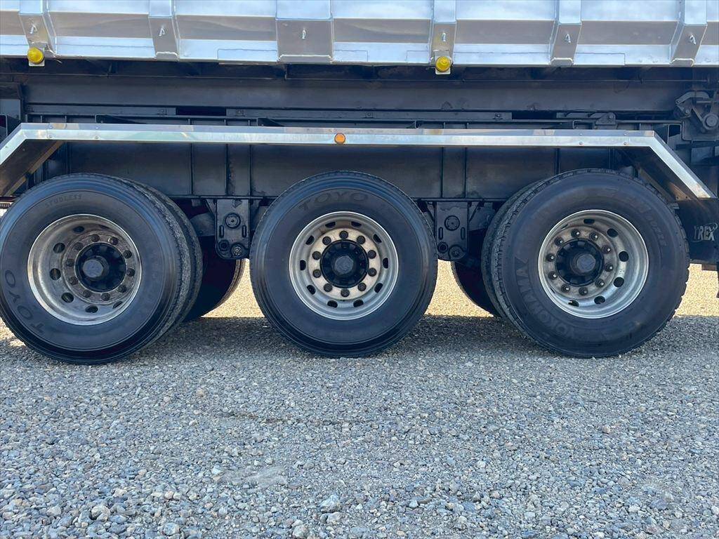 その他のメーカーその他の車種土砂ダンプトレーラー大型（10t）[写真23]