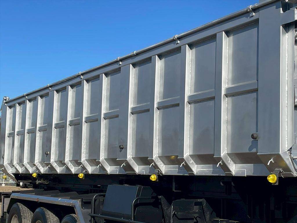 その他のメーカーその他の車種土砂ダンプトレーラー大型（10t）[写真05]