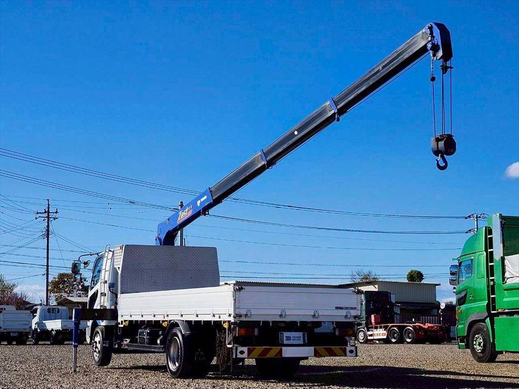 三菱ふそうファイタークレーン4段中型（4t）[写真12]