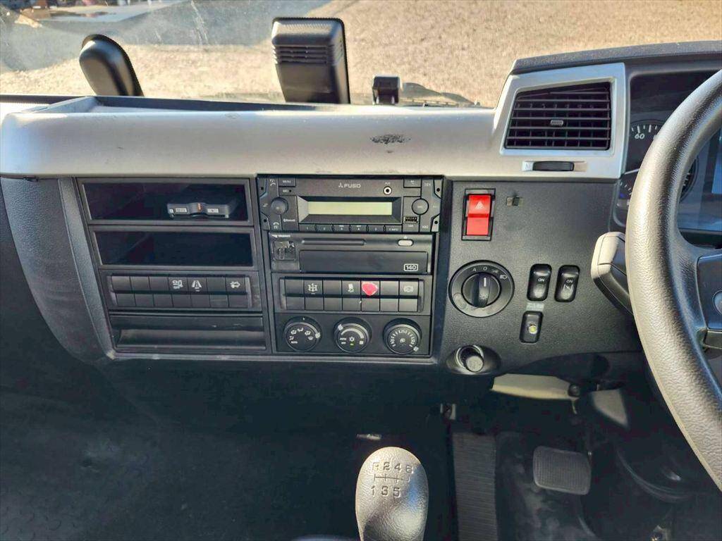 三菱ふそうファイタークレーン4段中型（4t）[写真20]