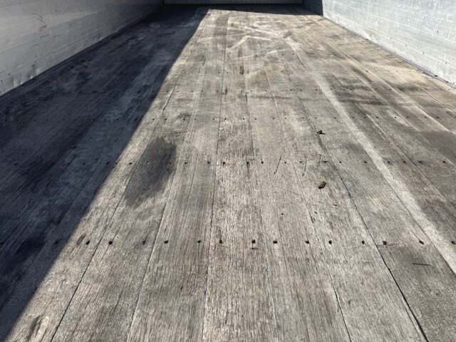 UDトラックスコンドルクレーン4段増トン（6t・8t）[写真14]