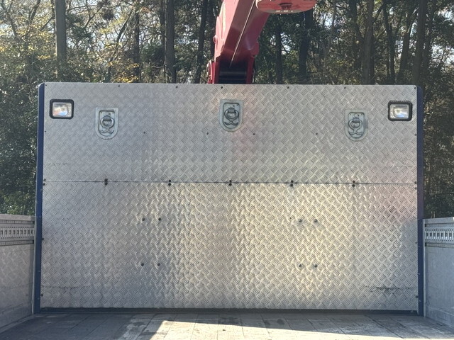 UDトラックスコンドルクレーン4段増トン（6t・8t）[写真15]