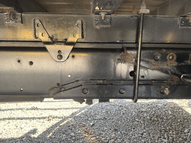 UDトラックスコンドルクレーン4段増トン（6t・8t）[写真29]