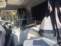 UDトラックスコンドルクレーン4段増トン（6t・8t）[写真08]