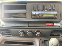 三菱ふそうキャンターアルミウイング小型（2t・3t）[写真25]