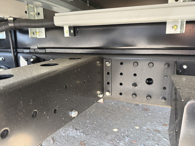 三菱ふそうキャンターアルミウイング小型（2t・3t）[写真36]