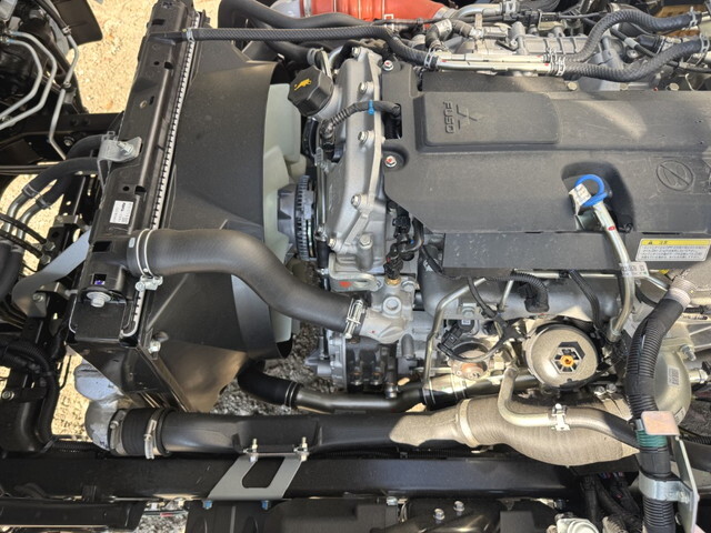 三菱ふそうキャンターアルミウイング小型（2t・3t）[写真37]