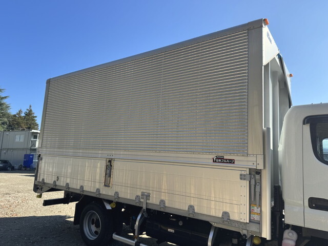 三菱ふそうキャンターアルミウイング小型（2t・3t）[写真06]