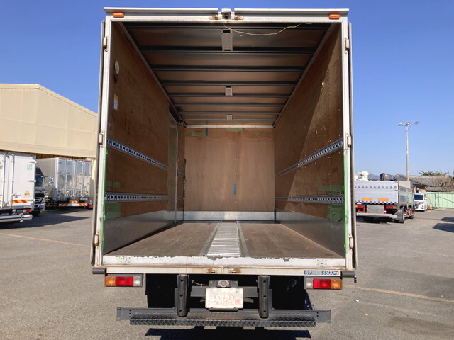 三菱ふそうキャンターアルミバン小型（2t・3t）[写真11]