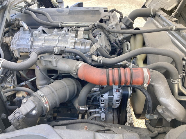 三菱ふそうキャンターアルミバン小型（2t・3t）[写真26]