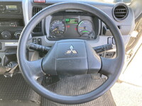 三菱ふそうキャンターアルミバン小型（2t・3t）[写真39]