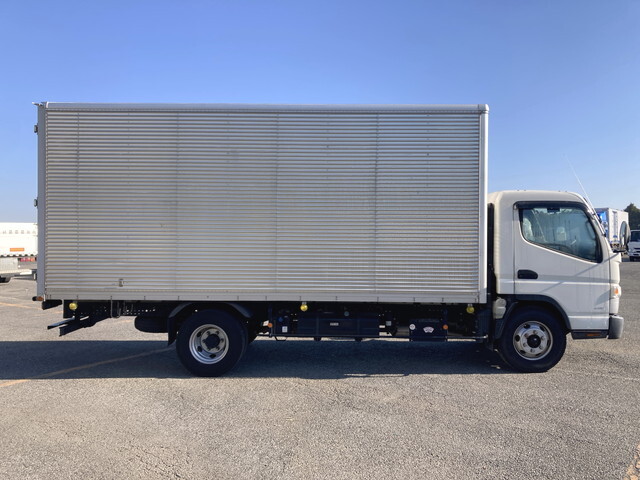 三菱ふそうキャンターアルミバン小型（2t・3t）[写真07]