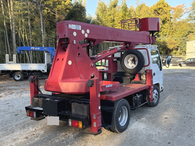 いすゞエルフ高所作業車小型（2t・3t）[写真02]