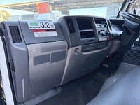 いすゞエルフ高所作業車小型（2t・3t）[写真25]