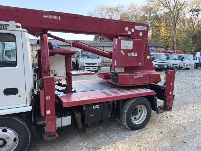 いすゞエルフ高所作業車小型（2t・3t）[写真07]