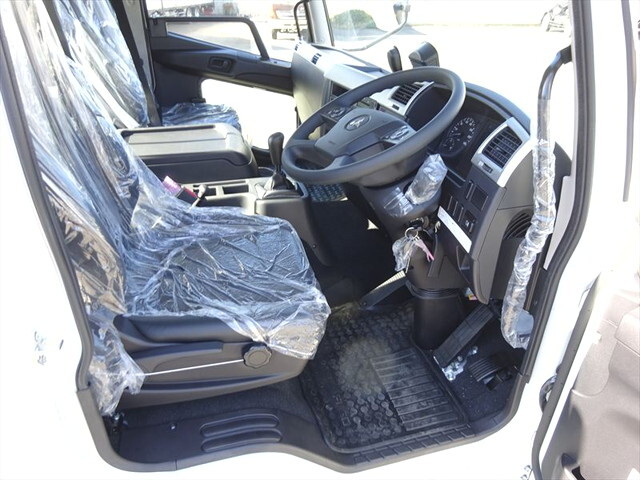 三菱ふそうファイター平ボディ中型（4t）[写真14]