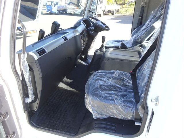 三菱ふそうファイター平ボディ中型（4t）[写真19]