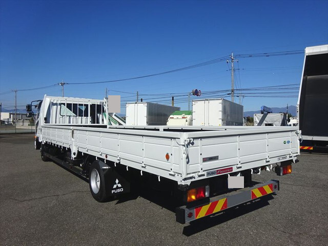 三菱ふそうファイター平ボディ中型（4t）[写真02]