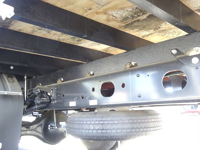 三菱ふそうファイター平ボディ中型（4t）[写真06]