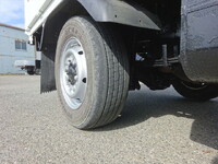 三菱ふそうキャンター平ボディ小型（2t・3t）[写真12]