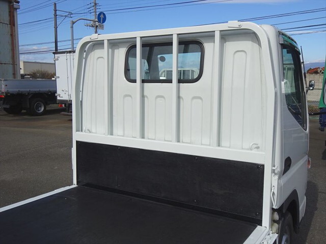三菱ふそうキャンター平ボディ小型（2t・3t）[写真15]