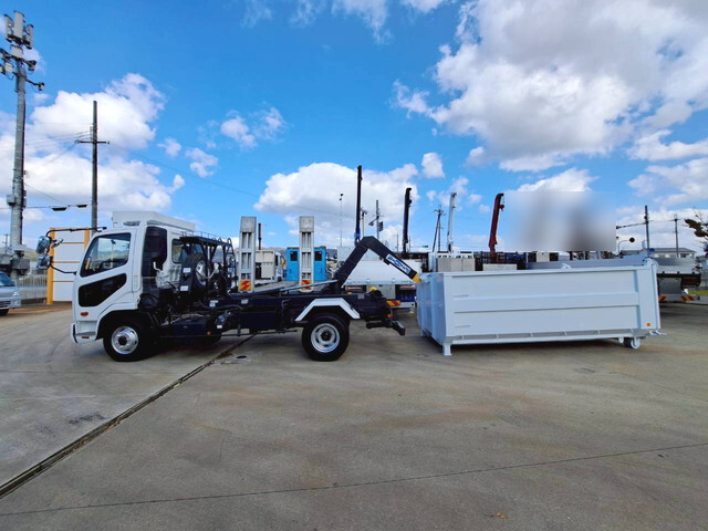 三菱ふそうファイターコンテナ専用車中型（4t）[写真05]