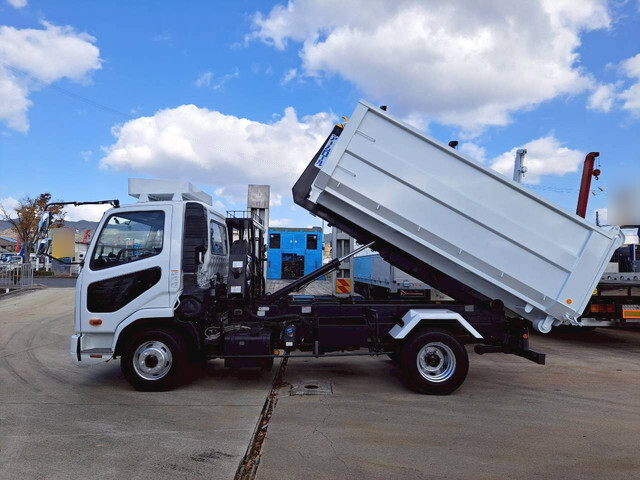三菱ふそうファイターコンテナ専用車中型（4t）[写真06]