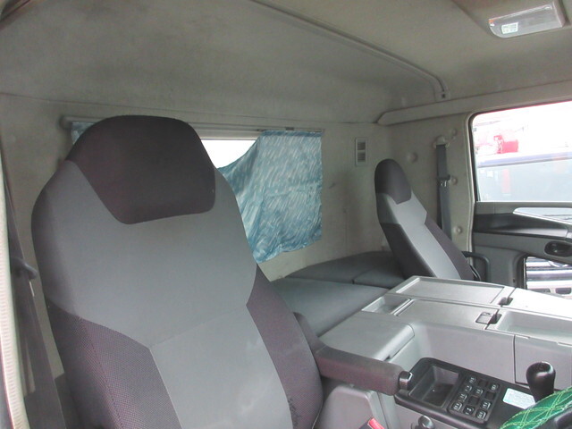 三菱ふそうスーパーグレートダンプ大型（10t）[写真11]