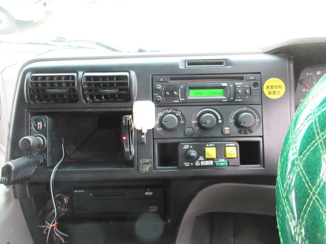 三菱ふそうスーパーグレートダンプ大型（10t）[写真13]