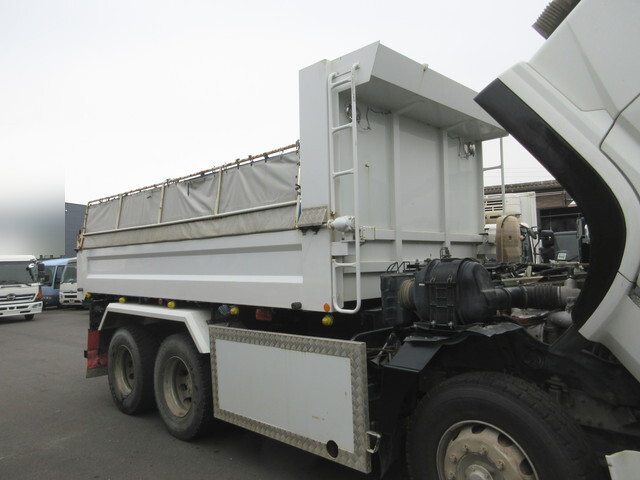 三菱ふそうスーパーグレートダンプ大型（10t）[写真23]