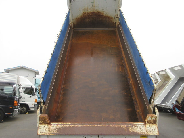 三菱ふそうスーパーグレートダンプ大型（10t）[写真33]