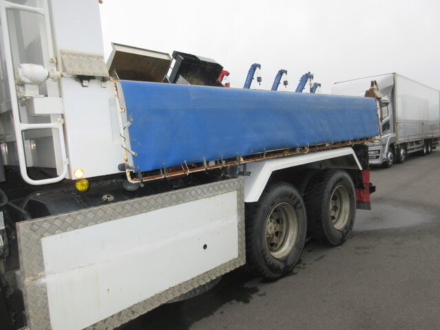 三菱ふそうスーパーグレートダンプ大型（10t）[写真36]