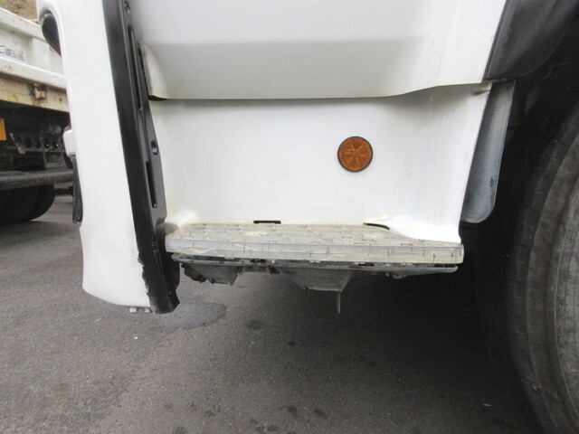 三菱ふそうスーパーグレートダンプ大型（10t）[写真38]