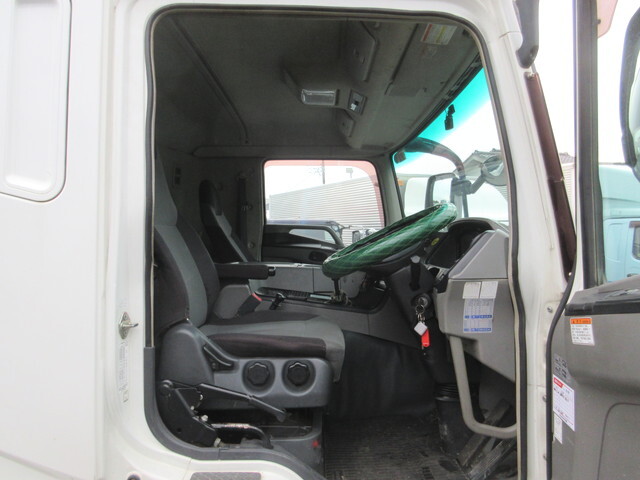 三菱ふそうスーパーグレートダンプ大型（10t）[写真09]