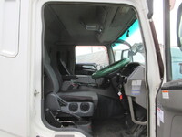 三菱ふそうスーパーグレートダンプ大型（10t）[写真10]