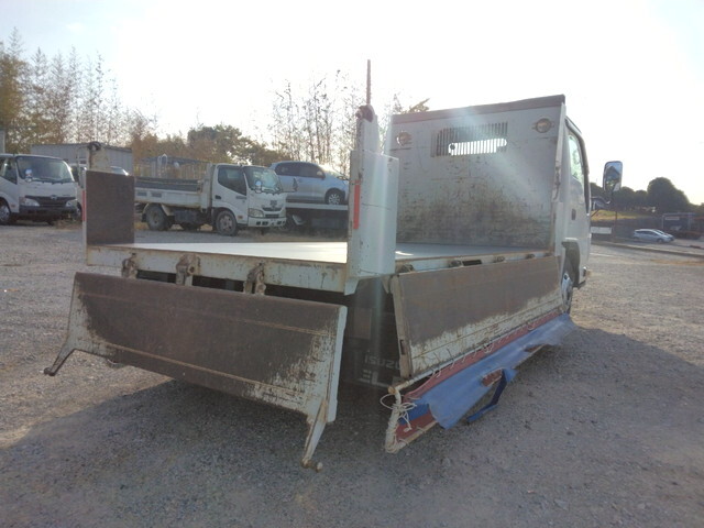 いすゞエルフダンプ小型（2t・3t）[写真10]